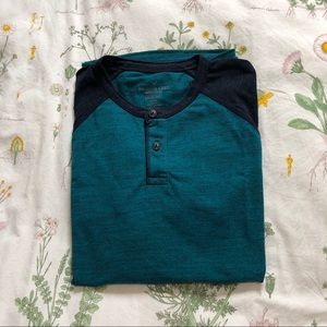 ✨2/$10✨American Eagle Grey and Blue Active Flex T-Shirt